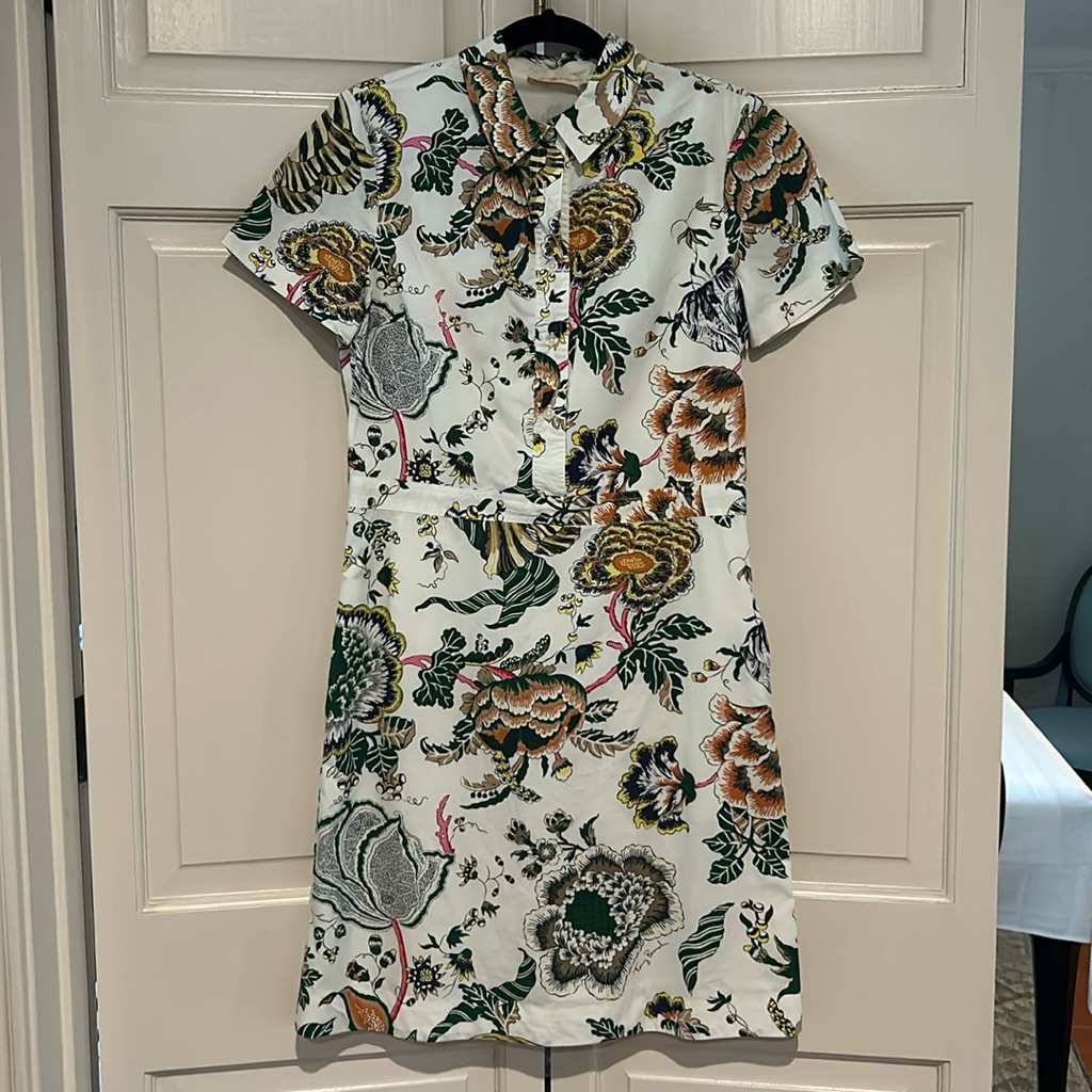 Beautiful Tory Burch Collared Dress With Pockets!